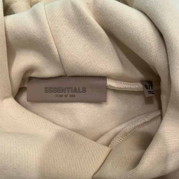 NEW ESSENTIALS FEAR OF GOD KIDS HOODIE SWEATSHIRT | 6/7 SMALL | EGGSHELL CREAM - Picture 14 of 16